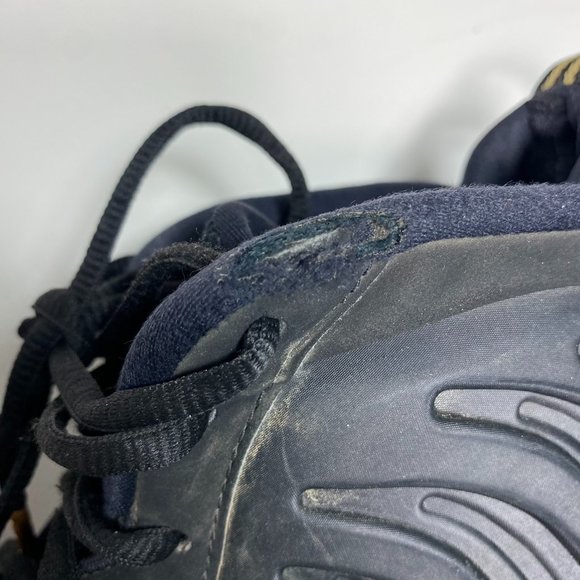 Nike Air Youth Shoes Foamposite Pro Sneakers Black Metallic Gold Sz 6 - Picture 11 of 16